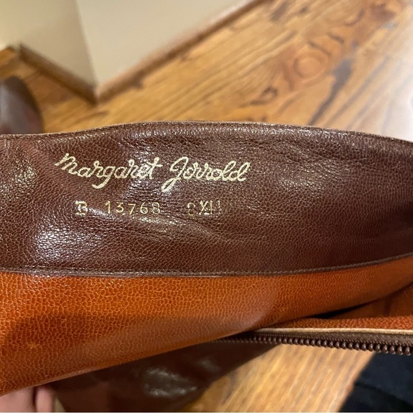 Elegant Brown Leather Knee-High Boots - Picture 6 of 11